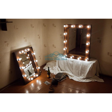 Зеркало визажиста Adrian